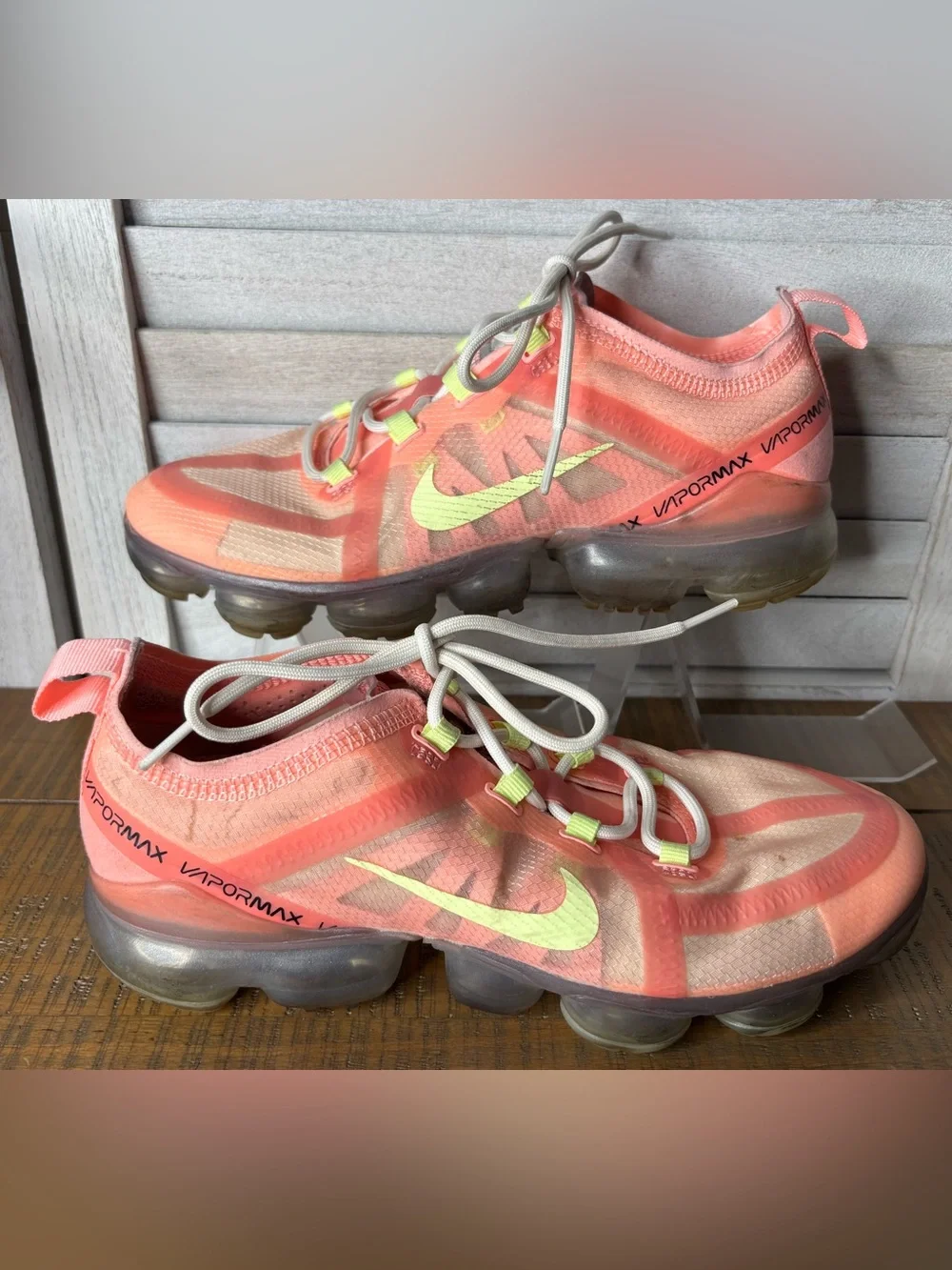 Nike Air VaporMax 2019 Pink Tint Barely Volt Neon Running Shoes Women’s Size 7